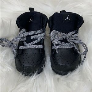 Baby boy Air Jordan size 4C